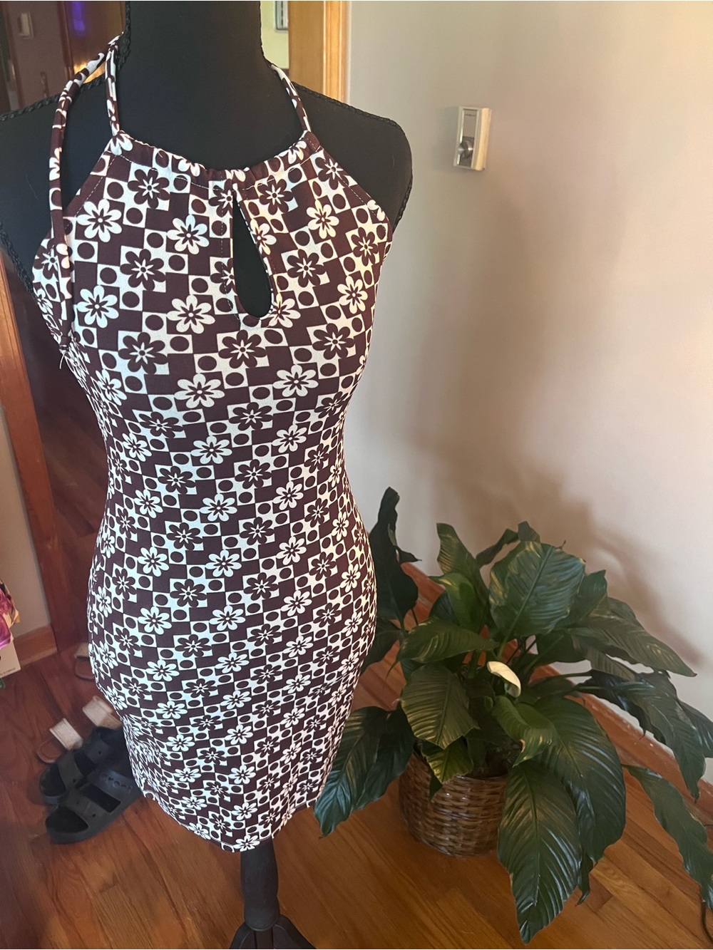 Retro Brown and White Floral Check Halter Bodycon Dress